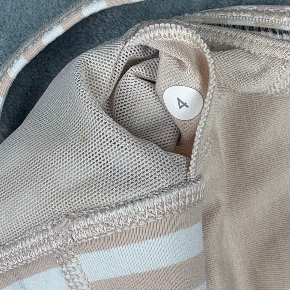 Lululemon Straight Up Bra 4 Narrow Stripe Tan White Yoga Athletic Sportcore Gym - Picture 4 of 9